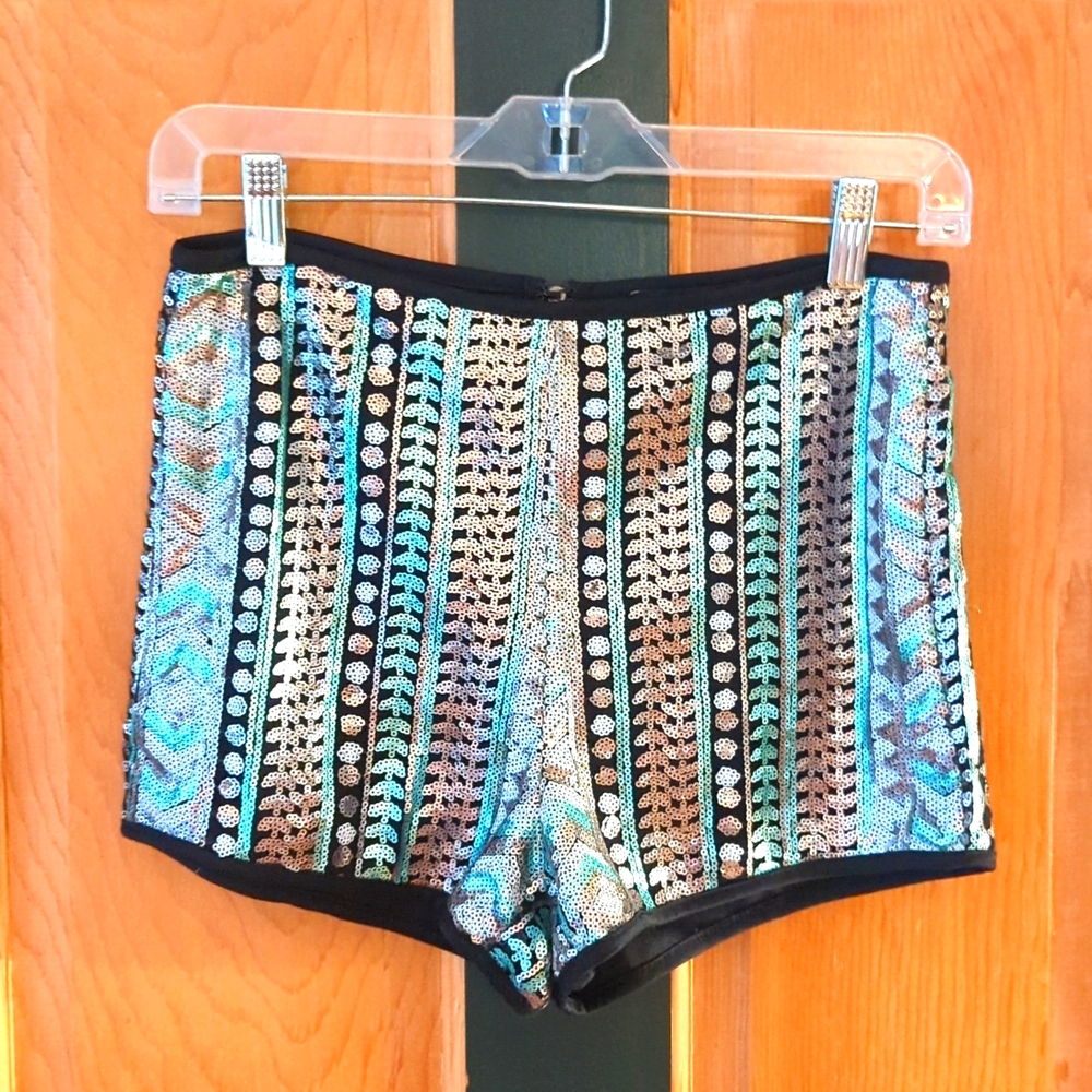 Forever 21 Tribal Pattern Sequined Shorts Size Small